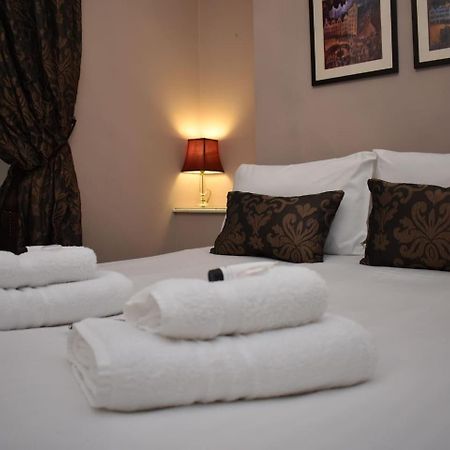 West Port - 2Br In The Heart Of The Old Town Just Off The Grassmarket Единбург Екстериор снимка