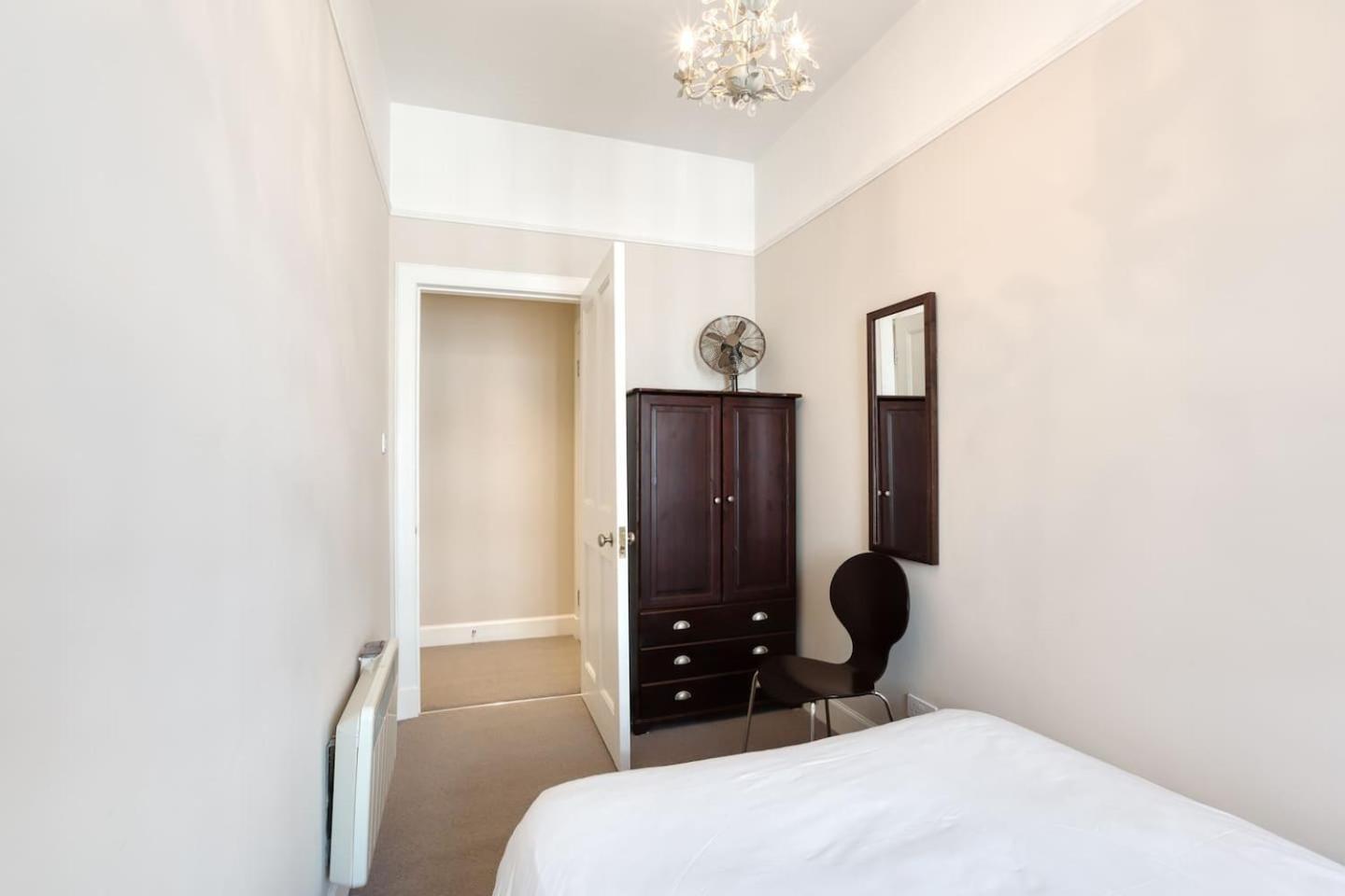 West Port - 2Br In The Heart Of The Old Town Just Off The Grassmarket Единбург Екстериор снимка