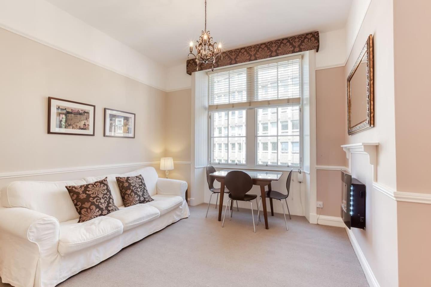 West Port - 2Br In The Heart Of The Old Town Just Off The Grassmarket Единбург Екстериор снимка