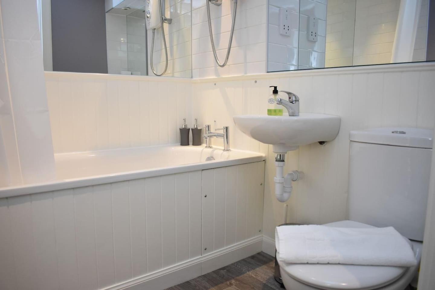 West Port - 2Br In The Heart Of The Old Town Just Off The Grassmarket Единбург Екстериор снимка